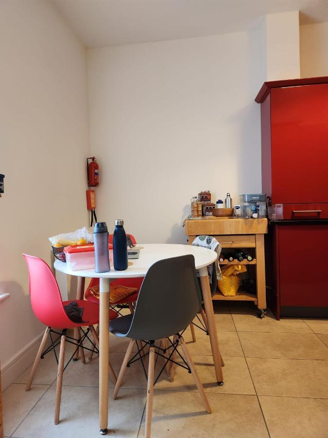 Our Tiny Little Home 科克 外观 照片